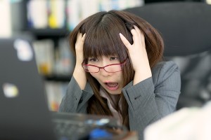 html preタグを使用した際に枠外にはみ出さないようにする方法